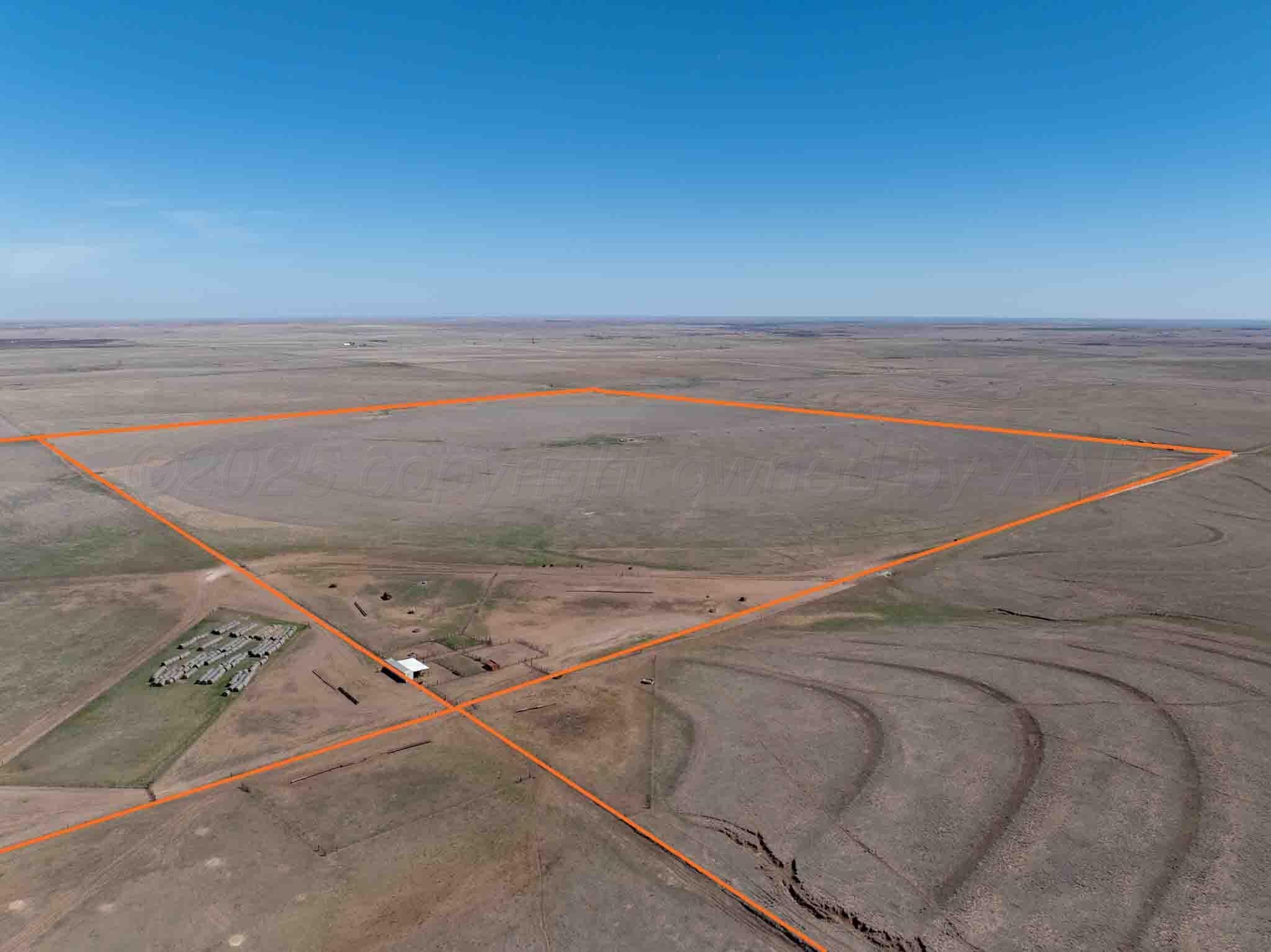 Bourquin Cattle 813 Ac, Follett, TX 79034