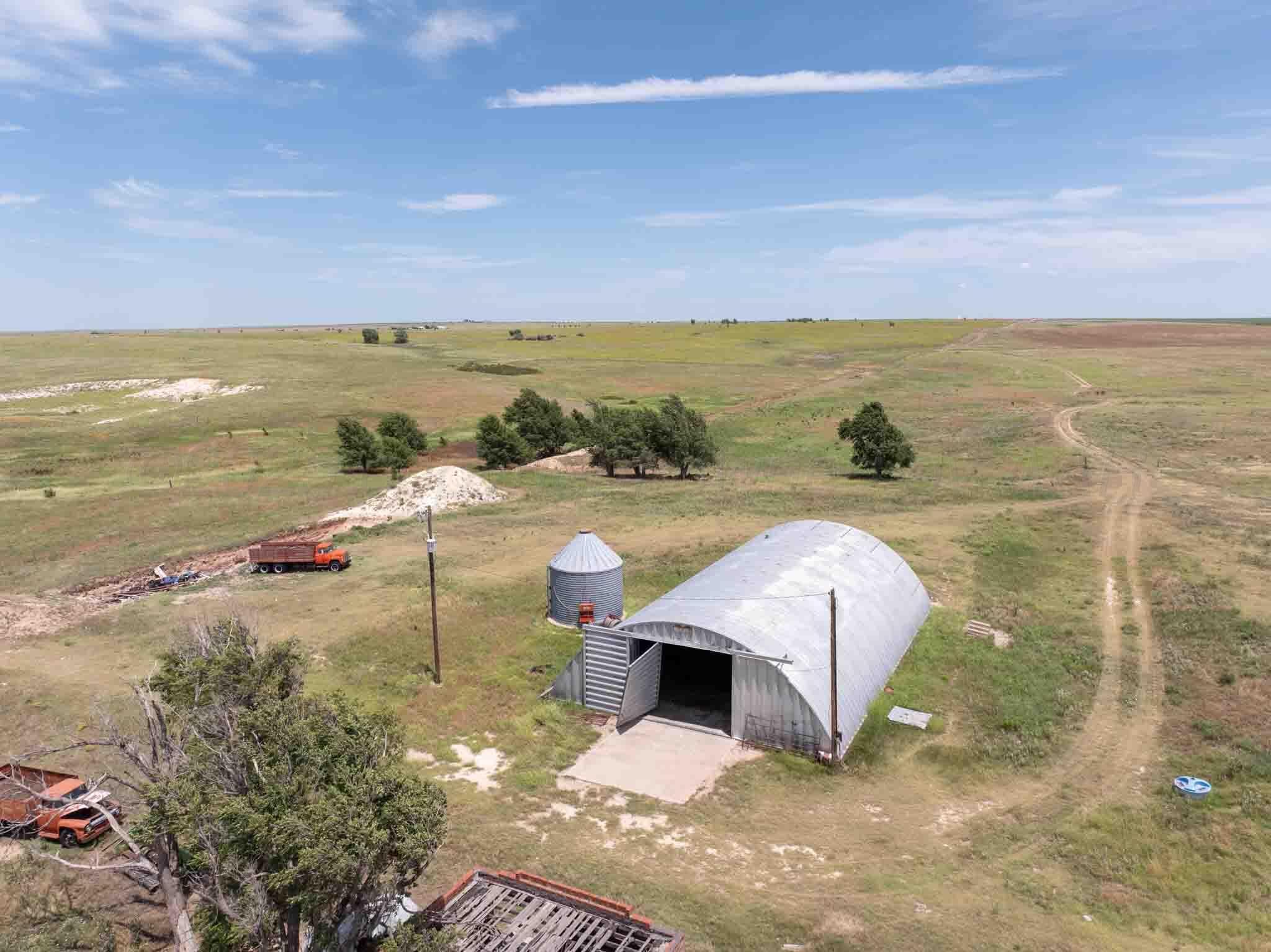 Bourquin Cattle 317 Ac, Follett, TX 79034, photo 11