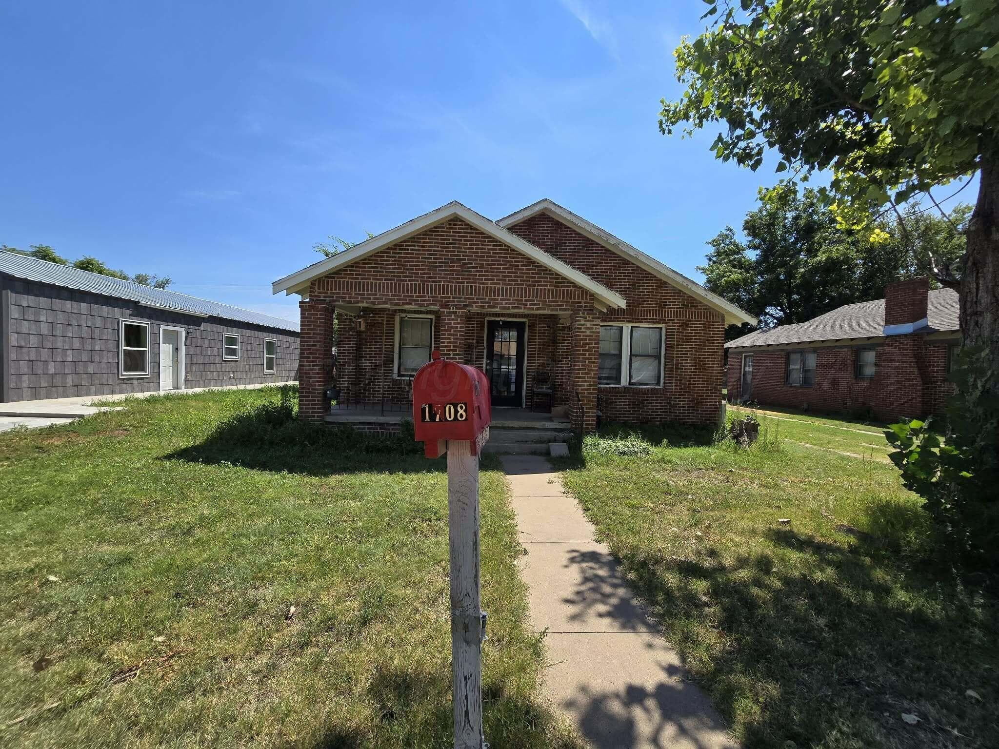 2706 RIDGEMERE Boulevard, Amarillo, TX 79107-5617