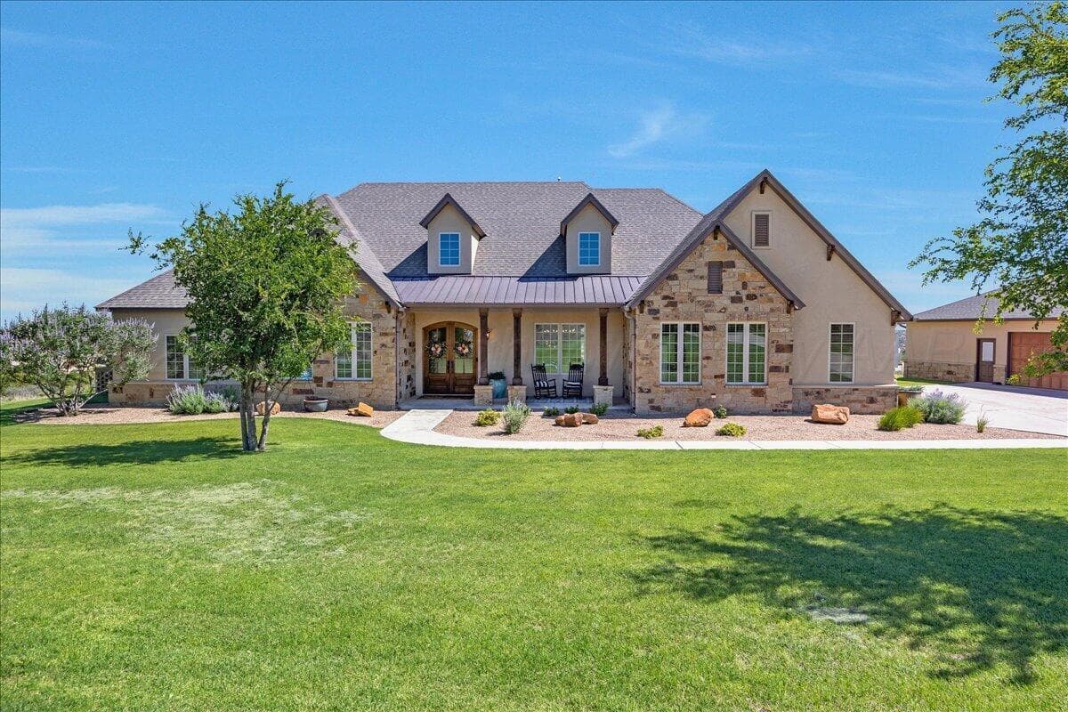 6801 WHITE BLUFF Trail, Amarillo, TX 79118-4552